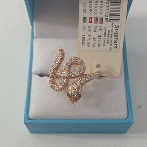 Gold Ornate Ring with Delicate Detailing